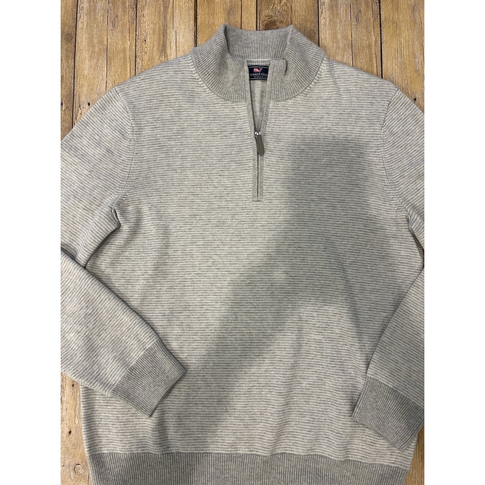 Vineyard Vines Men's Light Gray/White Striped 1/4 Zip sz Med NWOT Condition - Picture 4 of 12